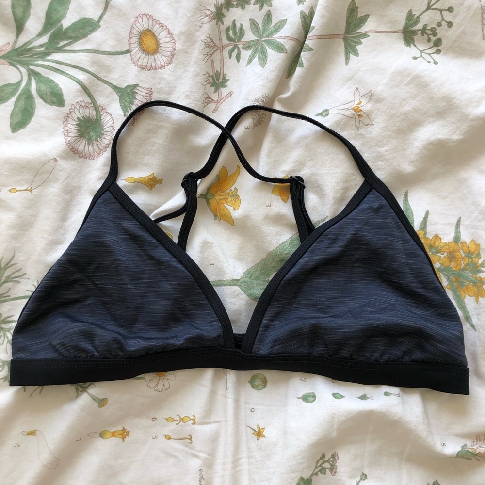 Oakley Swim top large